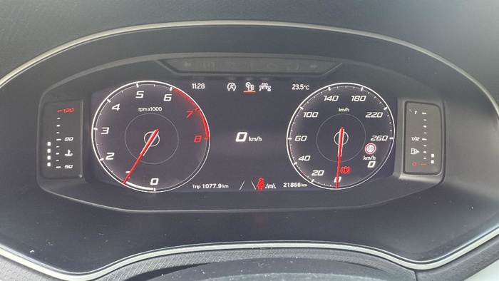 SEAT Arona 1.0 TSI Style XL 85 kW (115 CV) Vehículo usado en Sevilla SEAT Arona 1.0 TSI Style XL 85 kW (115 CV) Vehículo usado en Sevilla