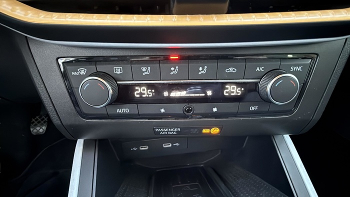 SEAT Arona 1.0 TSI Style Special Edition 85 kW (115 CV) Vehículo usado en Sevilla SEAT Arona 1.0 TSI Style Special Edition 85 kW (115 CV) Vehículo usado en Sevilla