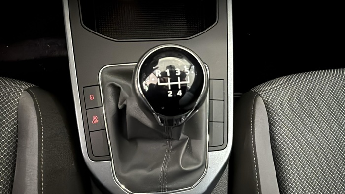 SEAT Arona 1.0 TSI Style Ecomotive 70 kW (95 CV) Vehículo usado en Sevilla SEAT Arona 1.0 TSI Style Ecomotive 70 kW (95 CV) Vehículo usado en Sevilla