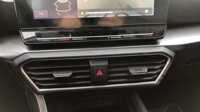 SEAT León 2.0 TDI S&S Style Go 85 kW (115 CV) 16 SEAT León 2.0 TDI S&S Style Go 85 kW (115 CV) 16