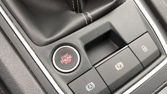 SEAT León 2.0 TDI S&S Style Go 85 kW (115 CV) Vehículo usado en Sevilla SEAT León 2.0 TDI S&S Style Go 85 kW (115 CV) Vehículo usado en Sevilla