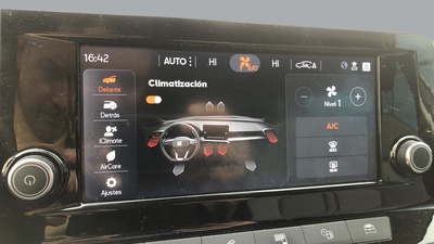 SEAT León 2.0 TDI S&S Style Go 85 kW (115 CV) 11 SEAT León 2.0 TDI S&S Style Go 85 kW (115 CV) 11