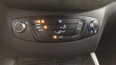 Ford Transit Courier Furgon 1.5 TDCI Ambiente 56 kW (75 CV) 15 Ford Transit Courier Furgon 1.5 TDCI Ambiente 56 kW (75 CV) 15