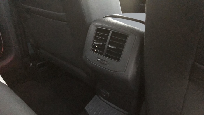 Volkswagen T-Roc Sport 1.5 TSI 110 kW (150 CV) Vehículo usado en Sevilla Volkswagen T-Roc Sport 1.5 TSI 110 kW (150 CV) Vehículo usado en Sevilla