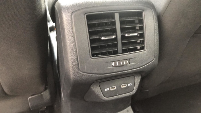 Volkswagen T-Roc Advance 2.0 TDI 110 kW (150 CV) DSG Vehículo usado en Sevilla Volkswagen T-Roc Advance 2.0 TDI 110 kW (150 CV) DSG Vehículo usado en Sevilla