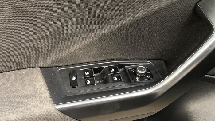 Volkswagen T-Roc Advance 2.0 TDI 110 kW (150 CV) DSG Vehículo usado en Sevilla Volkswagen T-Roc Advance 2.0 TDI 110 kW (150 CV) DSG Vehículo usado en Sevilla