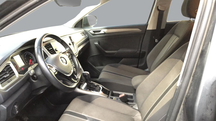 Volkswagen T-Roc Advance 2.0 TDI 110 kW (150 CV) DSG Vehículo usado en Sevilla Volkswagen T-Roc Advance 2.0 TDI 110 kW (150 CV) DSG Vehículo usado en Sevilla