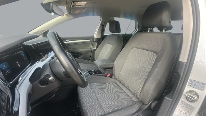 Volkswagen Golf 2.0 TDI 85 kW (115 CV) Vehículo usado en Sevilla Volkswagen Golf 2.0 TDI 85 kW (115 CV) Vehículo usado en Sevilla