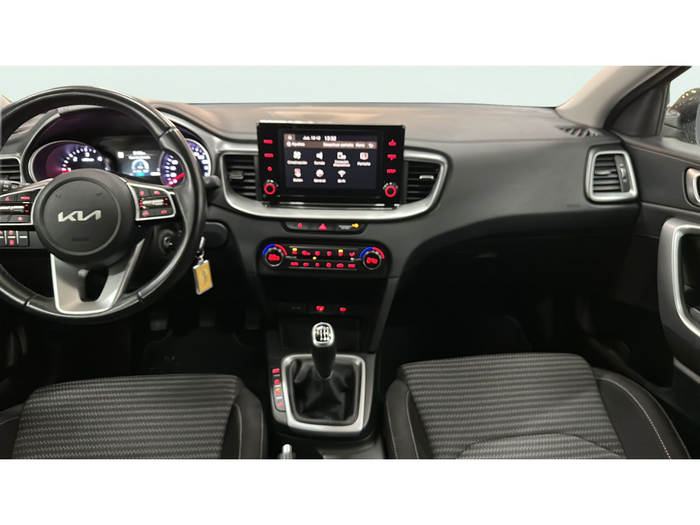 Kia Ceed 1.6 MHEV iMT Drive 100 kW (136 CV) Vehículo usado en Madrid Kia Ceed 1.6 MHEV iMT Drive 100 kW (136 CV) Vehículo usado en Madrid