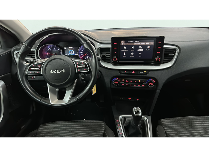 Kia Ceed 1.6 MHEV iMT Drive 100 kW (136 CV) Vehículo usado en Madrid Kia Ceed 1.6 MHEV iMT Drive 100 kW (136 CV) Vehículo usado en Madrid