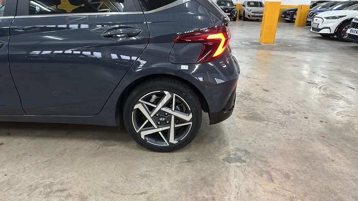 Hyundai i20 1.0 TGDI 48V Tecno 74 kW (100 CV) Vehículo usado en Madrid Hyundai i20 1.0 TGDI 48V Tecno 74 kW (100 CV) Vehículo usado en Madrid