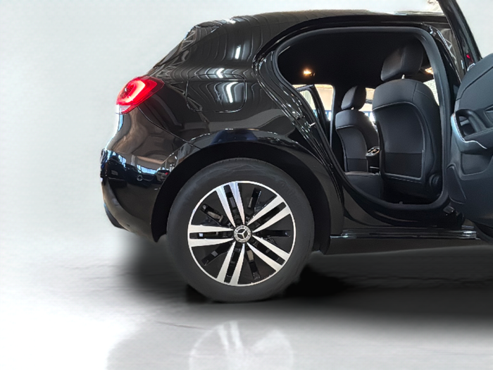 Mercedes-Benz Clase A 250 e 160 kW (218 CV) Vehículo usado en Madrid Mercedes-Benz Clase A 250 e 160 kW (218 CV) Vehículo usado en Madrid