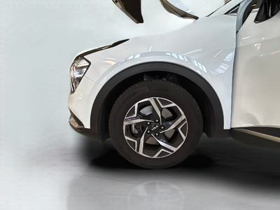 Kia Sportage 1.6 CRDi MHEV Business 4x2 100 kW (136 CV) 9 Kia Sportage 1.6 CRDi MHEV Business 4x2 100 kW (136 CV) 9