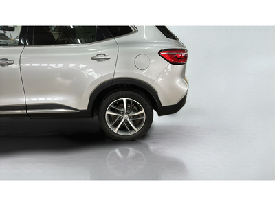 MG eHS 1.5 T-GDI PHEV Luxury 190 kW (258 CV) 39 MG eHS 1.5 T-GDI PHEV Luxury 190 kW (258 CV) 39