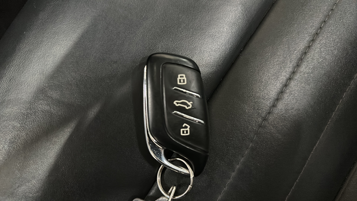 MG eHS 1.5 T-GDI PHEV Luxury 190 kW (258 CV) Vehículo usado en Madrid MG eHS 1.5 T-GDI PHEV Luxury 190 kW (258 CV) Vehículo usado en Madrid