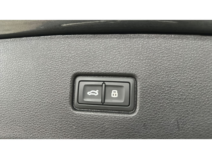 Audi Q5 Sportback S line 40 TDI quattro ultra 150 kW (204 CV) S tronic Vehículo usado en Madrid Audi Q5 Sportback S line 40 TDI quattro ultra 150 kW (204 CV) S tronic Vehículo usado en Madrid