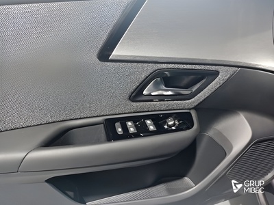 Citroen C5 X PureTech 130 S&S Feel Pack EAT8 96 kW (130 CV) 16 Citroen C5 X PureTech 130 S&S Feel Pack EAT8 96 kW (130 CV) 16