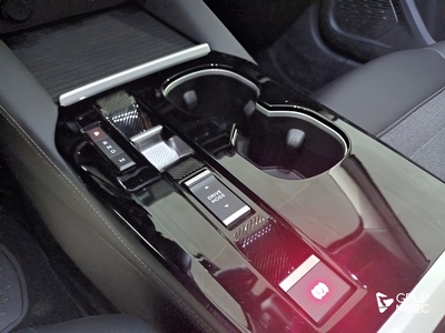 Citroen C5 X PureTech 130 S&S Feel Pack EAT8 96 kW (130 CV) 23 Citroen C5 X PureTech 130 S&S Feel Pack EAT8 96 kW (130 CV) 23