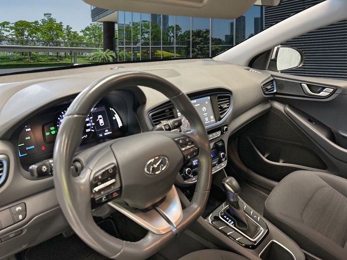 Hyundai Ioniq 1.6 GDI HEV Klass DT 104 kW (141 CV) Vehículo usado en Madrid Hyundai Ioniq 1.6 GDI HEV Klass DT 104 kW (141 CV) Vehículo usado en Madrid