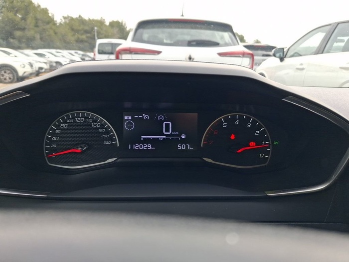 Peugeot 208 BlueHDi 100 Active 75 kW (100 CV) Vehículo usado en Madrid Peugeot 208 BlueHDi 100 Active 75 kW (100 CV) Vehículo usado en Madrid