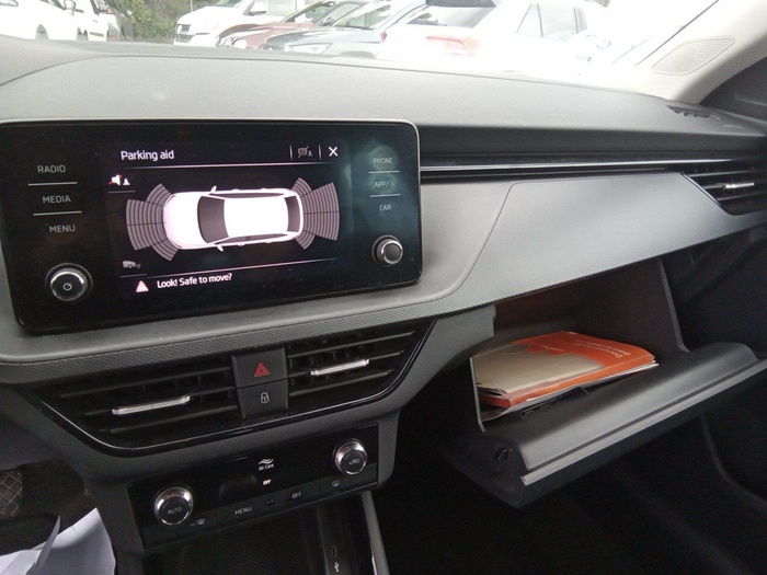 Skoda Scala 1.0 TSI Emotion 70 kW (95 CV) Vehículo usado en Madrid Skoda Scala 1.0 TSI Emotion 70 kW (95 CV) Vehículo usado en Madrid