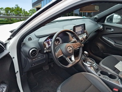 Nissan Juke Hybrid N-Design Black Auto 105 kW (143 CV) 7 Nissan Juke Hybrid N-Design Black Auto 105 kW (143 CV) 7