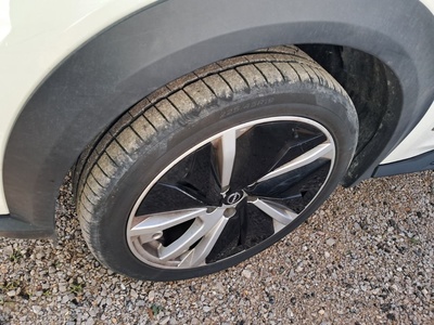 Nissan Juke Hybrid N-Design Black Auto 105 kW (143 CV) 8 Nissan Juke Hybrid N-Design Black Auto 105 kW (143 CV) 8