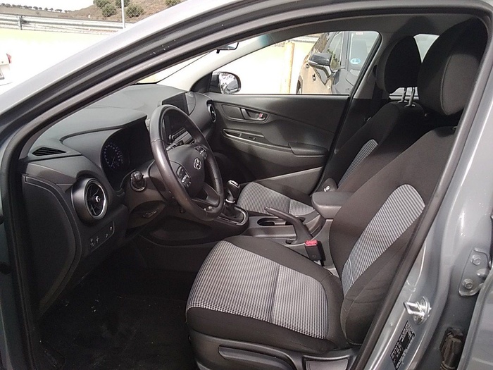 Hyundai Kona 1.0 TGDI Klass 4x2 88 kW (120 CV) Vehículo usado en Madrid Hyundai Kona 1.0 TGDI Klass 4x2 88 kW (120 CV) Vehículo usado en Madrid