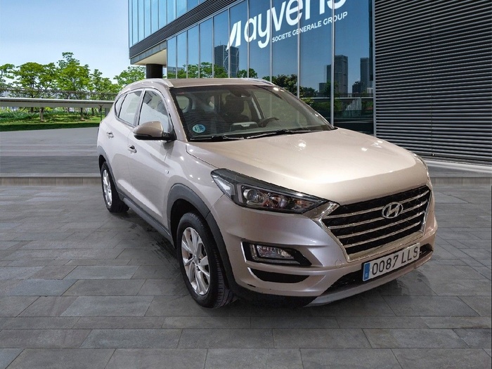 Hyundai Tucson 1.6 CRDI 48V SLE 4x2 85 kW (116 CV) Vehículo usado en Madrid Hyundai Tucson 1.6 CRDI 48V SLE 4x2 85 kW (116 CV) Vehículo usado en Madrid