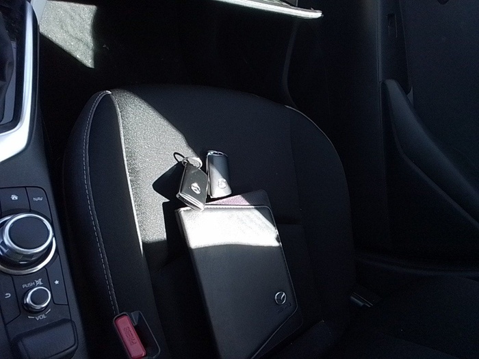 Mazda Mazda 2 1.5 e-SKYACTIV G Center-Line 66 kW (90 CV) Vehículo usado en Madrid Mazda Mazda 2 1.5 e-SKYACTIV G Center-Line 66 kW (90 CV) Vehículo usado en Madrid