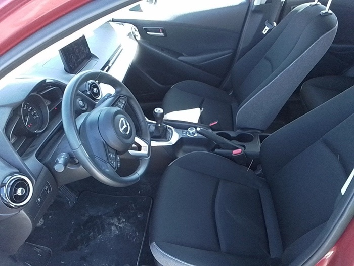 Mazda Mazda 2 1.5 e-SKYACTIV G Center-Line 66 kW (90 CV) Vehículo usado en Madrid Mazda Mazda 2 1.5 e-SKYACTIV G Center-Line 66 kW (90 CV) Vehículo usado en Madrid