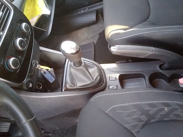 Renault Clio Limited dCi 55 kW (75 CV) Vehículo usado en Madrid Renault Clio Limited dCi 55 kW (75 CV) Vehículo usado en Madrid