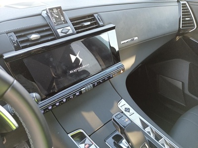 DS DS7 Crossback E-Tense 300 Rivoli 4WD Auto 221 kW (300 CV) 8 DS DS7 Crossback E-Tense 300 Rivoli 4WD Auto 221 kW (300 CV) 8