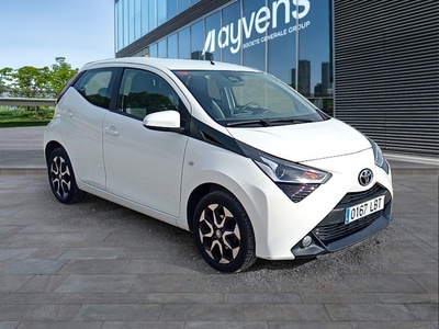 Toyota Aygo 1.0 70 x-play 53 kW (72 CV) 3 Toyota Aygo 1.0 70 x-play 53 kW (72 CV) 3