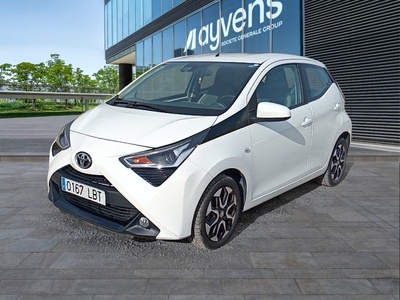 Toyota Aygo 1.0 70 x-play 53 kW (72 CV) 1 Toyota Aygo 1.0 70 x-play 53 kW (72 CV) 1