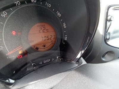 Toyota Aygo 1.0 70 x-play 53 kW (72 CV) 11 Toyota Aygo 1.0 70 x-play 53 kW (72 CV) 11