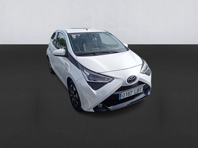 Toyota Aygo 1.0 70 x-play 53 kW (72 CV) 3 Toyota Aygo 1.0 70 x-play 53 kW (72 CV) 3