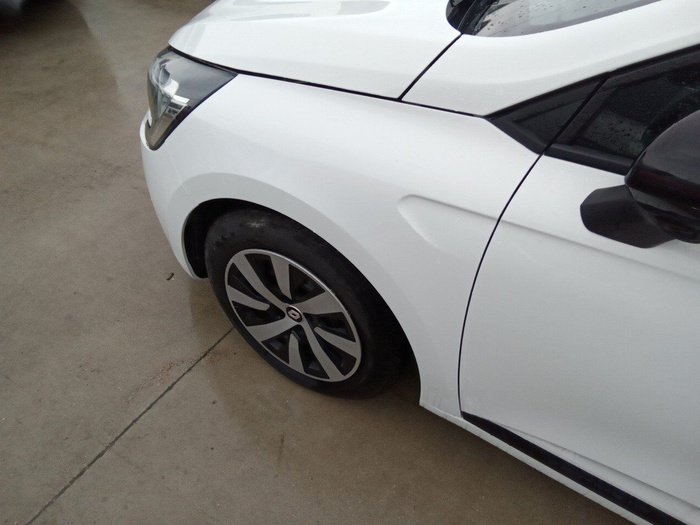 Renault Clio Equilibre Blue dCi 74 kW (100 CV) Vehículo usado en Madrid Renault Clio Equilibre Blue dCi 74 kW (100 CV) Vehículo usado en Madrid