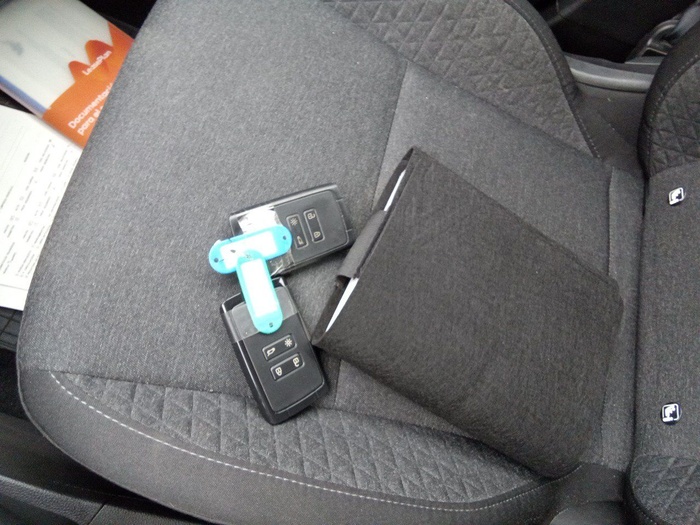 Renault Clio Equilibre Blue dCi 74 kW (100 CV) Vehículo usado en Madrid Renault Clio Equilibre Blue dCi 74 kW (100 CV) Vehículo usado en Madrid