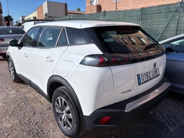 Peugeot 2008 BlueHDi 110 S&S Active 81 kW (110 CV) Vehículo usado en Madrid Peugeot 2008 BlueHDi 110 S&S Active 81 kW (110 CV) Vehículo usado en Madrid