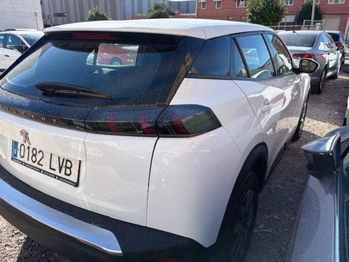 Peugeot 2008 BlueHDi 110 S&S Active 81 kW (110 CV) Vehículo usado en Madrid Peugeot 2008 BlueHDi 110 S&S Active 81 kW (110 CV) Vehículo usado en Madrid