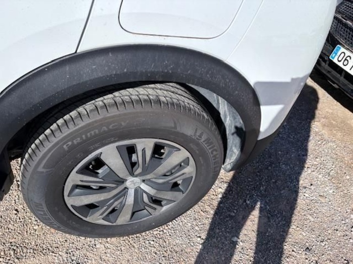 Peugeot 2008 BlueHDi 110 S&S Active 81 kW (110 CV) Vehículo usado en Madrid Peugeot 2008 BlueHDi 110 S&S Active 81 kW (110 CV) Vehículo usado en Madrid