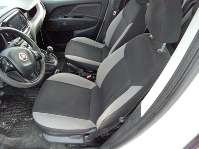 Fiat Dobló Combi 1.6 Multijet N1 SX 77 kW (105 CV) 15 Fiat Dobló Combi 1.6 Multijet N1 SX 77 kW (105 CV) 15