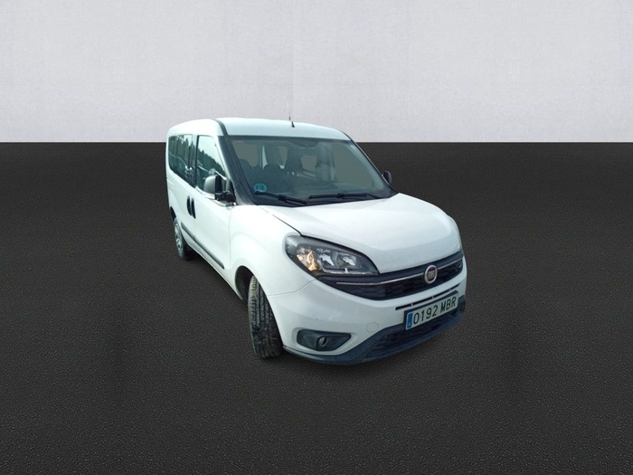 Fiat Dobló Combi 1.6 Multijet N1 SX 77 kW (105 CV) Vehículo usado en Madrid Fiat Dobló Combi 1.6 Multijet N1 SX 77 kW (105 CV) Vehículo usado en Madrid