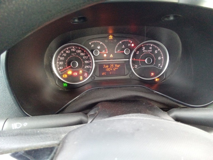 Fiat Dobló Combi 1.6 Multijet N1 SX 77 kW (105 CV) Vehículo usado en Madrid Fiat Dobló Combi 1.6 Multijet N1 SX 77 kW (105 CV) Vehículo usado en Madrid