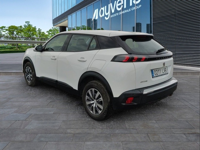 Peugeot 2008 BlueHDi 110 S&S Active 81 kW (110 CV) Vehículo usado en Madrid Peugeot 2008 BlueHDi 110 S&S Active 81 kW (110 CV) Vehículo usado en Madrid