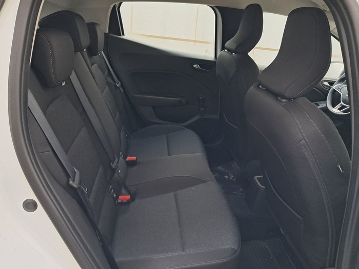 Renault Clio Equilibre Blue dCi 74 kW (100 CV) Vehículo usado en Madrid Renault Clio Equilibre Blue dCi 74 kW (100 CV) Vehículo usado en Madrid