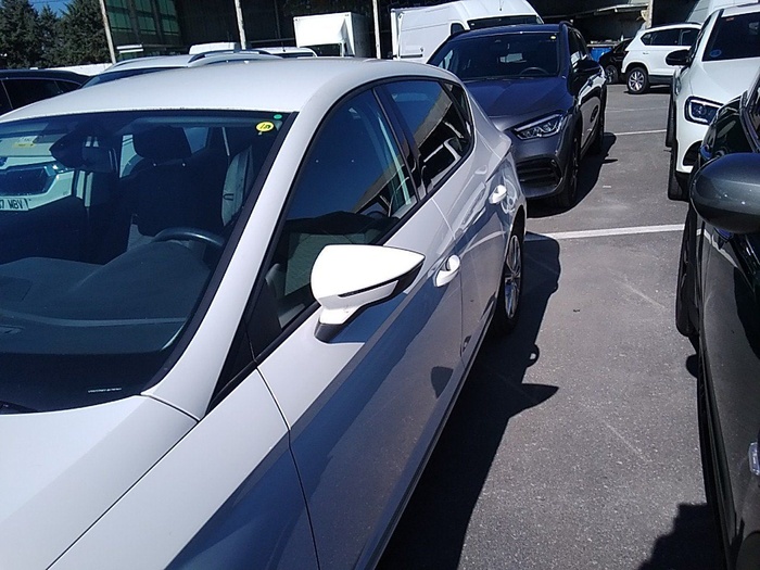 SEAT León 1.4 TGI GNC S&S Style 81 kW (110 CV) Vehículo usado en Madrid SEAT León 1.4 TGI GNC S&S Style 81 kW (110 CV) Vehículo usado en Madrid