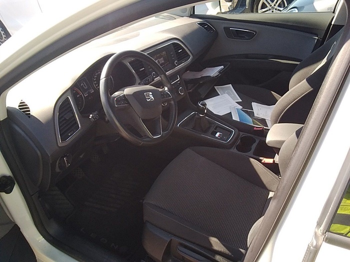 SEAT León 1.4 TGI GNC S&S Style 81 kW (110 CV) Vehículo usado en Madrid SEAT León 1.4 TGI GNC S&S Style 81 kW (110 CV) Vehículo usado en Madrid