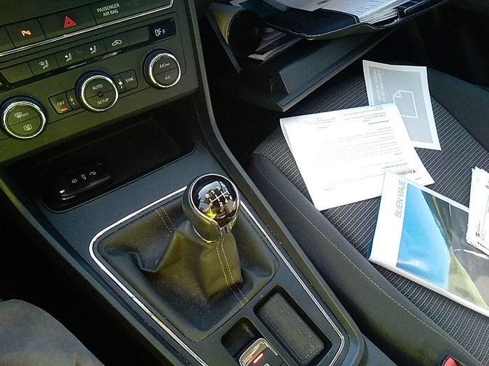 SEAT León 1.4 TGI GNC S&S Style 81 kW (110 CV) Vehículo usado en Madrid SEAT León 1.4 TGI GNC S&S Style 81 kW (110 CV) Vehículo usado en Madrid